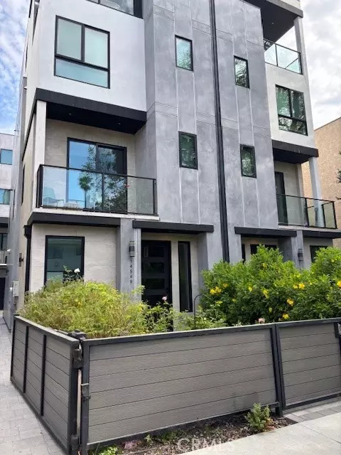 14553 Benefit St, Sherman Oaks, CA 91403