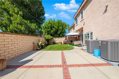 Exterior - 985 Brandon Ave, Simi Valley, CA 93065 photo 5 of 10