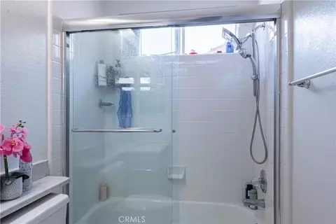 Bath - 985 Brandon Ave, Simi Valley, CA 93065 photo 11 of 11