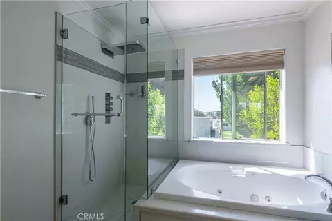 Bath - 985 Brandon Ave, Simi Valley, CA 93065 photo 6 of 11