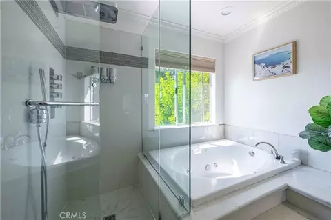 Bath - 985 Brandon Ave, Simi Valley, CA 93065 photo 7 of 11