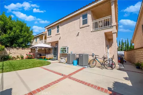 Exterior - 985 Brandon Ave, Simi Valley, CA 93065 photo 6 of 10
