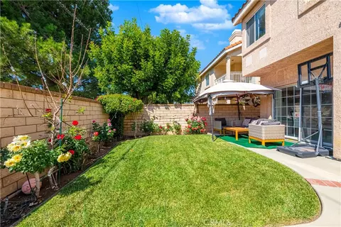 Exterior - 985 Brandon Ave, Simi Valley, CA 93065 photo 7 of 10
