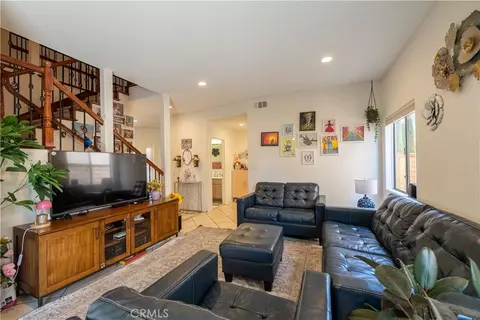 Living - 985 Brandon Ave, Simi Valley, CA 93065 photo 2 of 2