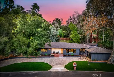 4830 Hasekian Dr, Tarzana, CA 91356