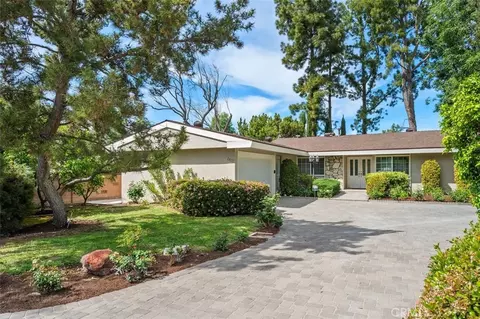 24133 Albers St, Woodland Hills, CA 91367