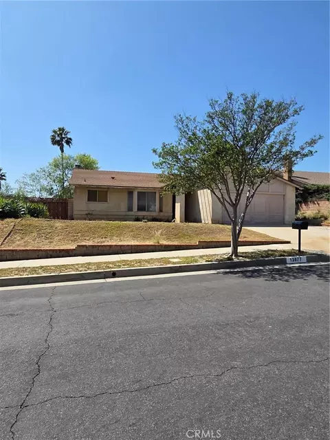 13877 Shablow Ave, Sylmar, CA 91342