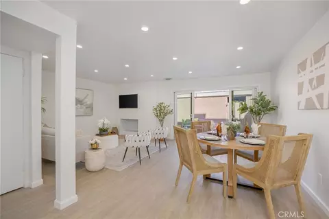 18110 Killion St #2, Tarzana, CA 91356