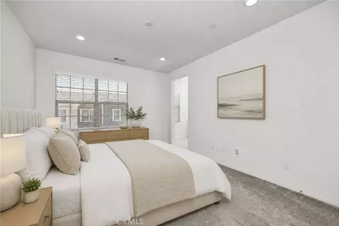 Bedroom - 22886 Concord, Saugus, CA 91350 photo 3 of 8