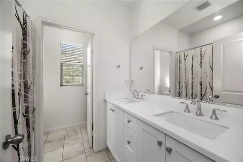 Bath - 22886 Concord, Saugus, CA 91350 photo 2 of 2