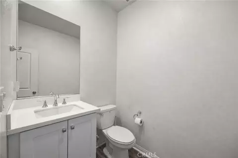 Entry Way - 22886 Concord, Saugus, CA 91350 photo 2 of 7