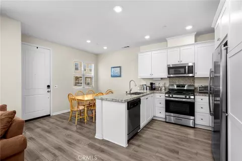 Kitchen - 22886 Concord, Saugus, CA 91350 photo 1 of 3