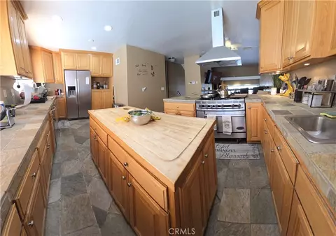 27657 Ironstone Dr #2, Canyon Country, CA 91387