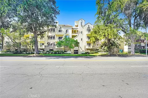 4601 Coldwater Cyn #207, Studio City, CA 91604