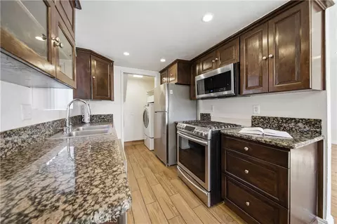 9047 Langdon Ave #6, North Hills, CA 91343
