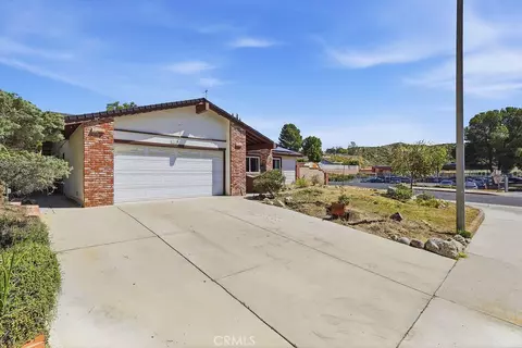 29223 Flowerpark Dr, Canyon Country, CA 91387