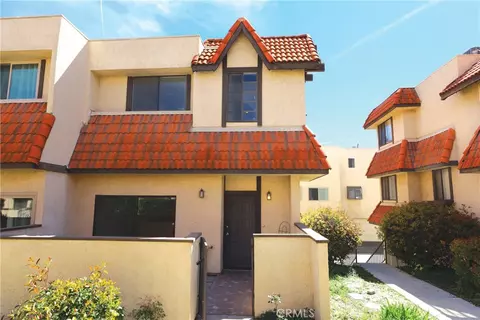 27623 Nugget Dr #4, Canyon Country, CA 91387