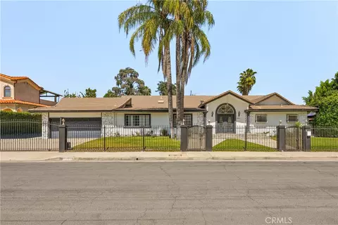 18841 Pasadero Dr, Tarzana, CA 91356