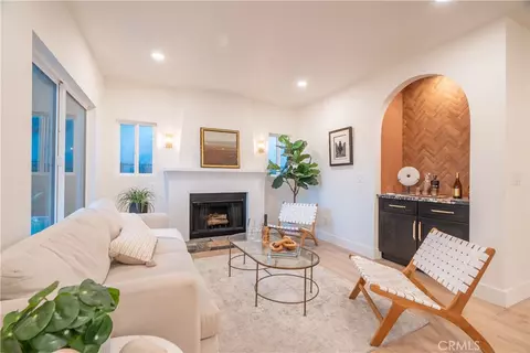 6325 Long St, Los Angeles, CA 90043