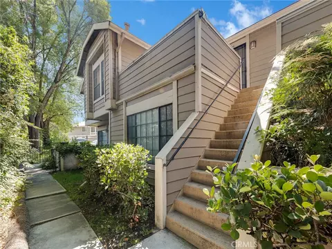 11350 Foothill Blvd #15, Sylmar, CA 91342