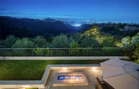 22535 Blueridge Ct, Calabasas, CA 91302