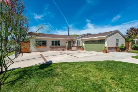 2041 Lupin St, Simi Valley, CA 93065