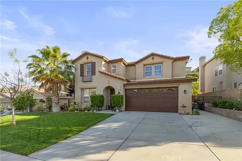 Exterior - 19721 Mathilde Ln, Saugus, CA 91350 photo 2 of 9