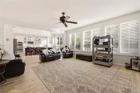 Living - 19721 Mathilde Ln, Saugus, CA 91350 photo 4 of 5