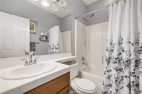 Bath - 19721 Mathilde Ln, Saugus, CA 91350 photo 1 of 6
