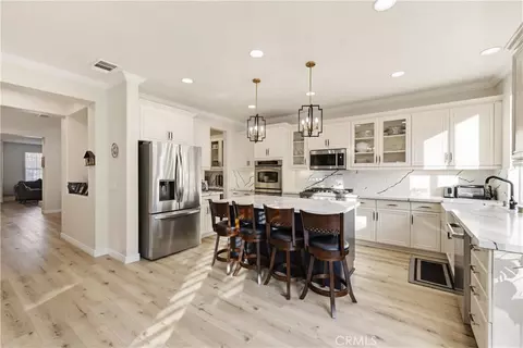 Kitchen - 19721 Mathilde Ln, Saugus, CA 91350 photo 1 of 9