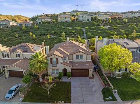 View/Area - 19721 Mathilde Ln, Saugus, CA 91350 photo 1 of 6