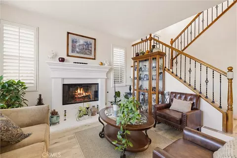 Living - 19721 Mathilde Ln, Saugus, CA 91350 photo 2 of 5