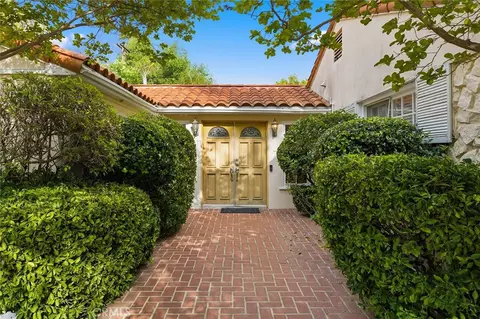 5220 Collier Pl, Woodland Hills, CA 91364