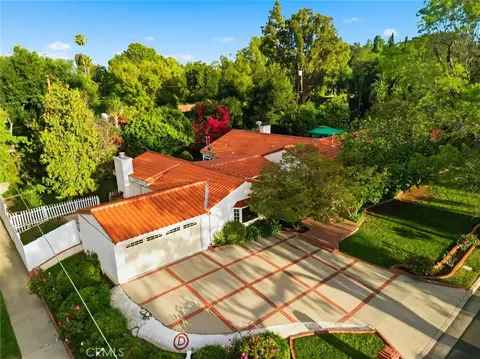 5220 Collier Pl, Woodland Hills, CA 91364