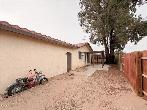 Exterior - 14312 Dover, Mojave, CA 93501 photo 4 of 4