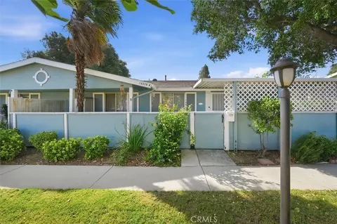 19220 Avenue Of The Oaks #A, Newhall, CA 91321