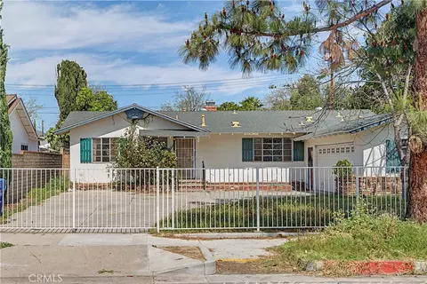 22337 Strathern St, Canoga Park, CA 91304