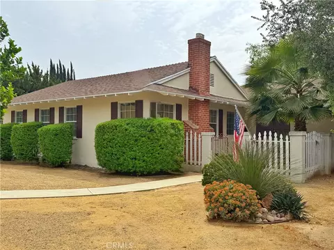 17256 Lemay, Lake Balboa, CA 91406