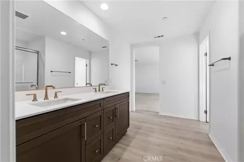 Entry Way - 43869 Hampton, Lancaster, CA 93536 photo 3 of 4