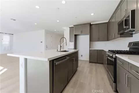 Kitchen - 43869 Hampton, Lancaster, CA 93536 photo 1 of 1