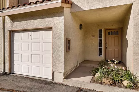 5799 Freebird Ln #102, Oak Park, CA 91377