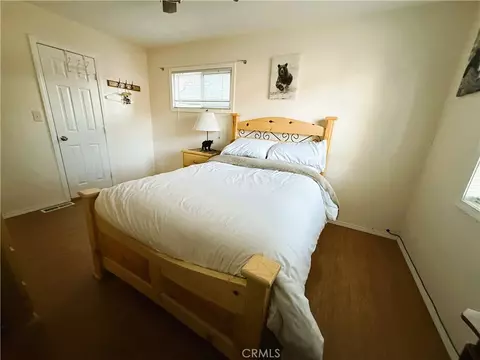 Bedroom - 42834 Sonoma Dr, Big Bear Lake, CA 92315 photo 3 of 6