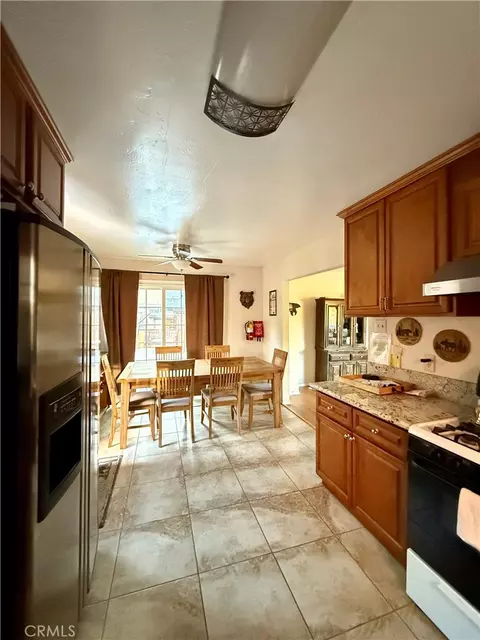 Kitchen - 42834 Sonoma Dr, Big Bear Lake, CA 92315 photo 1 of 1