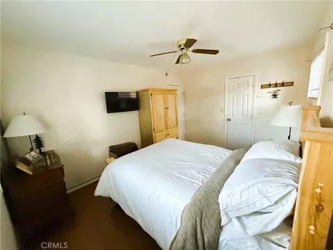 Bedroom - 42834 Sonoma Dr, Big Bear Lake, CA 92315 photo 2 of 6