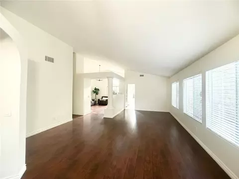 Living - 2515 Callahan Ave, Simi Valley, CA 93065 photo 3 of 7
