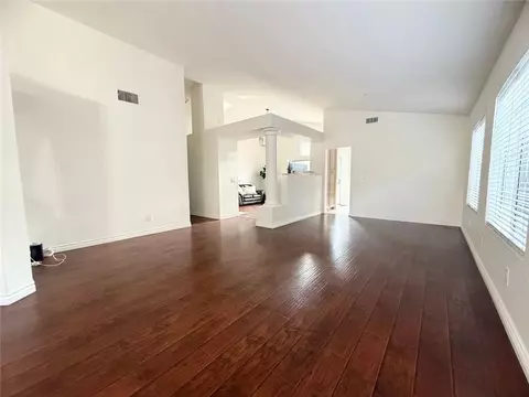 Living - 2515 Callahan Ave, Simi Valley, CA 93065 photo 2 of 7
