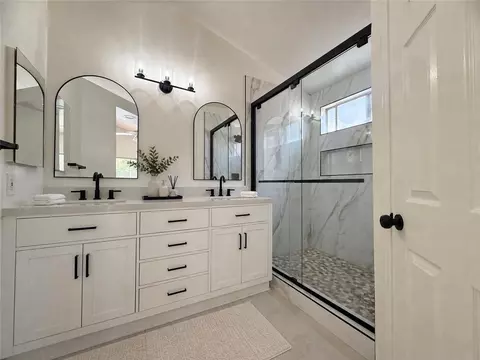 Bath - 2515 Callahan Ave, Simi Valley, CA 93065 photo 1 of 5