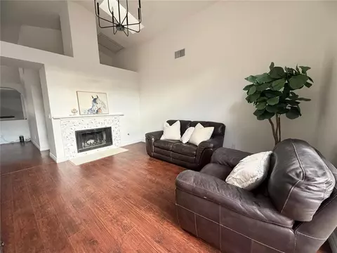 Living - 2515 Callahan Ave, Simi Valley, CA 93065 photo 6 of 7