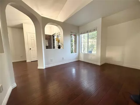 Living - 2515 Callahan Ave, Simi Valley, CA 93065 photo 4 of 7