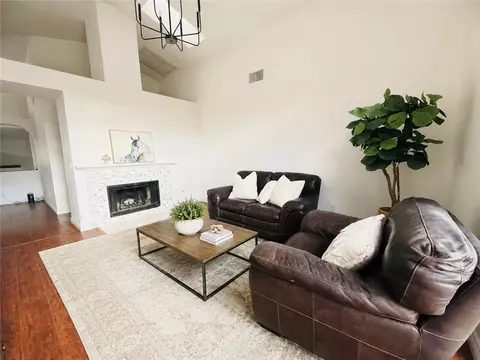 Living - 2515 Callahan Ave, Simi Valley, CA 93065 photo 5 of 7
